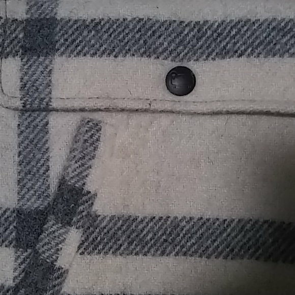 Vest - Picture 2 of 4